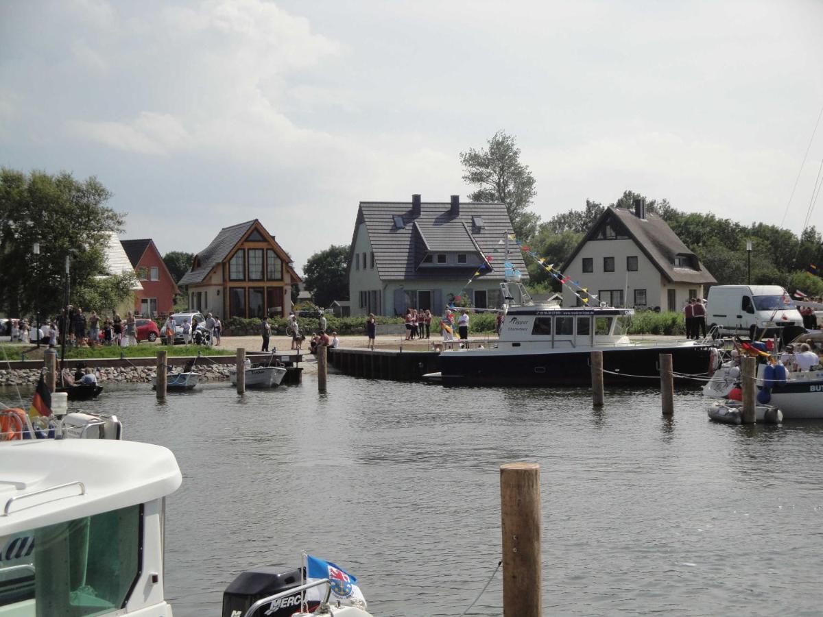 Ferienhaus Boddenblick Und Kranich Vieregge エクステリア 写真